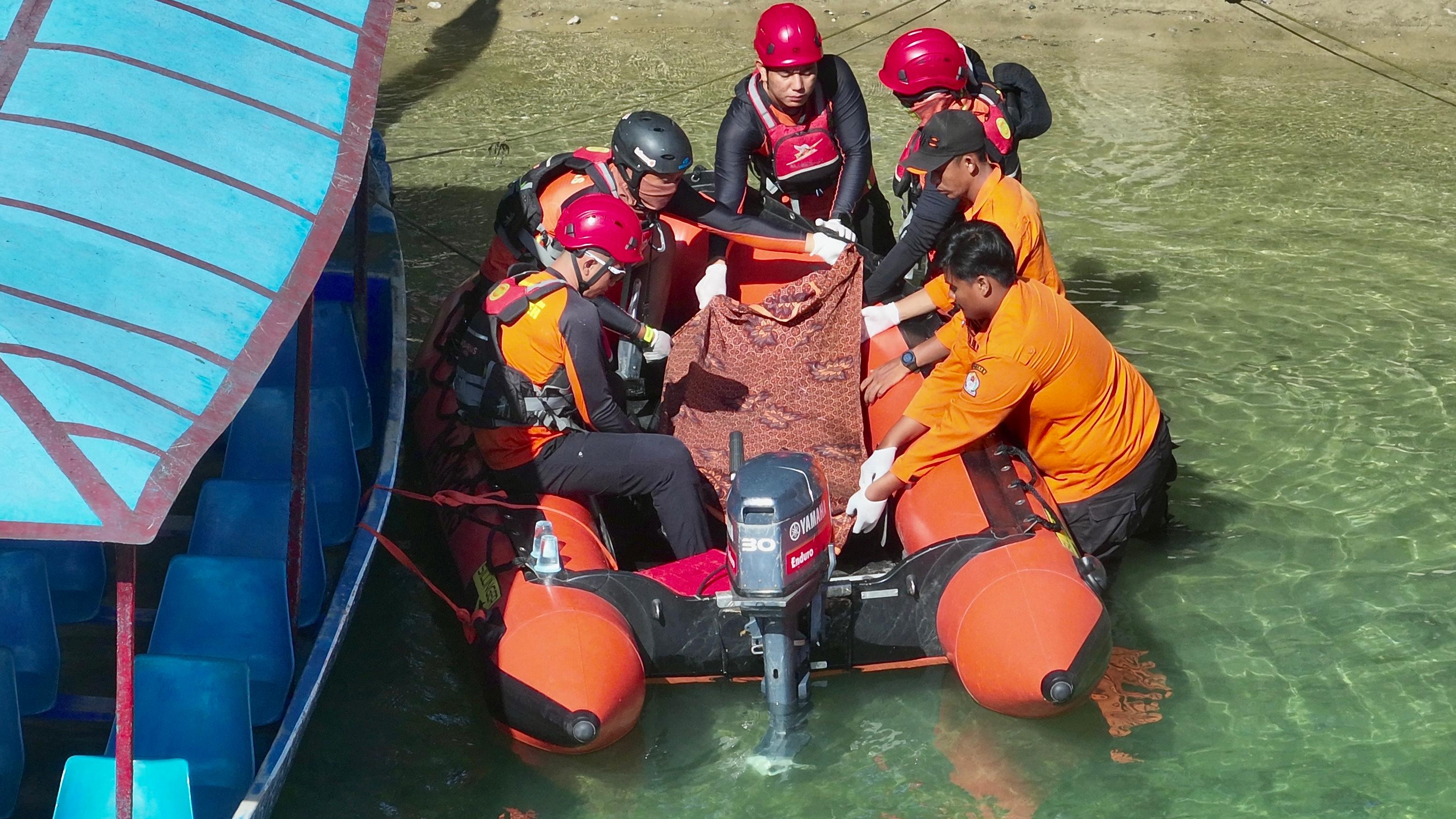 Hari Ketiga Operasi SAR, Dua Korban Terseret Arus Pantai Lhoknga Ditemukan Meninggal Dunia.